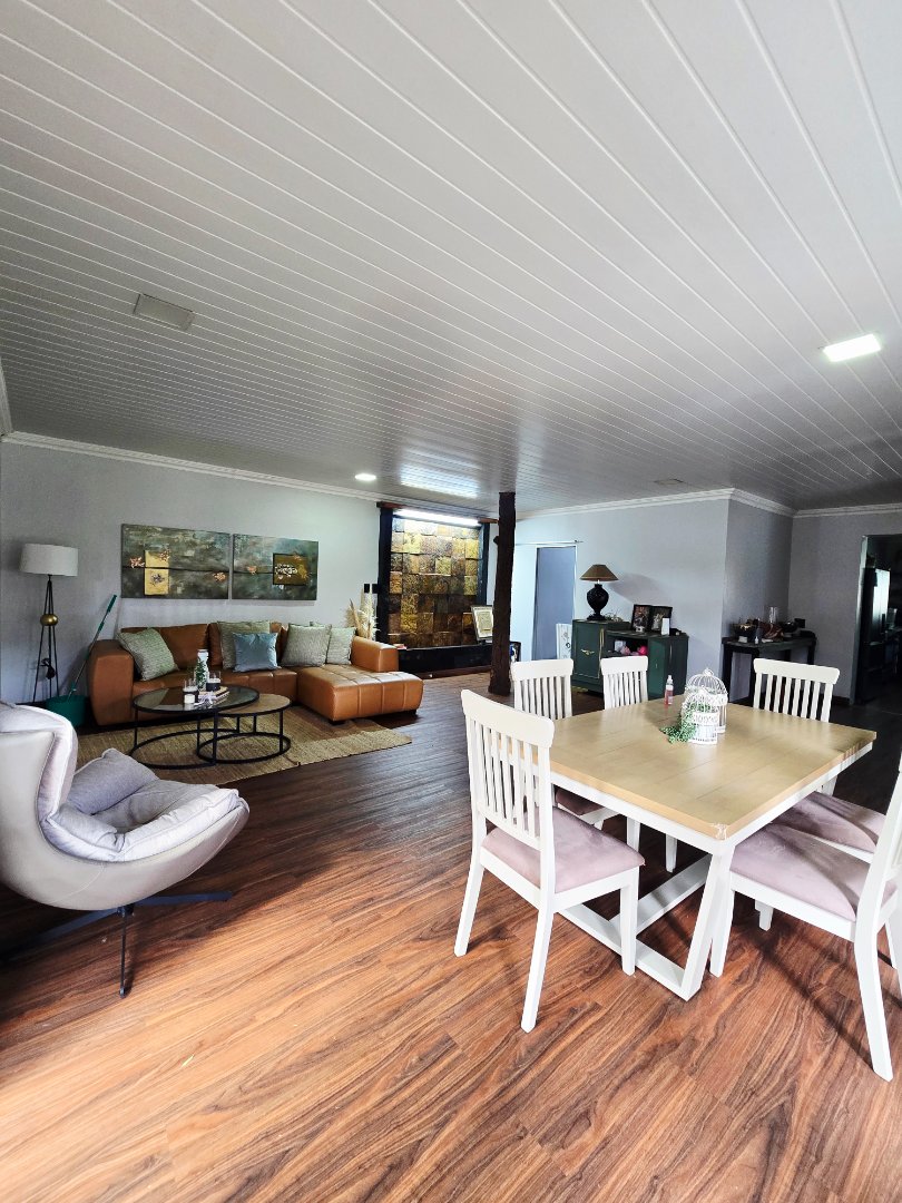 5 Bedroom Property for Sale in Flamwood North West